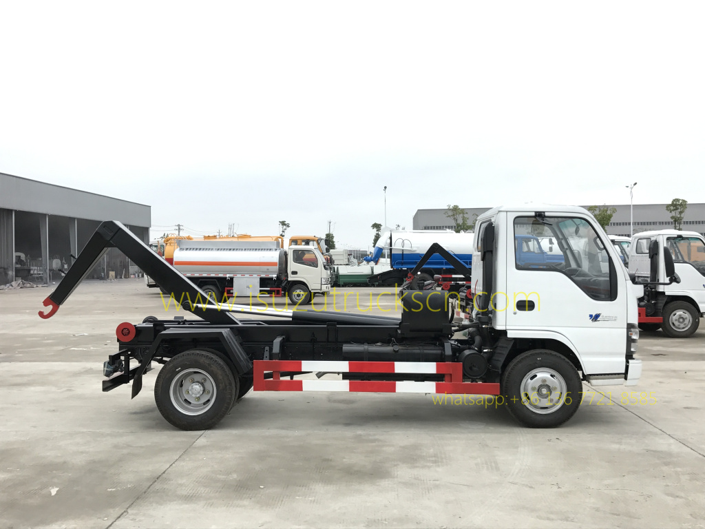 hydraulic lifter truck Isuzu hook lift garbage truck small roll off garbage truck pictures