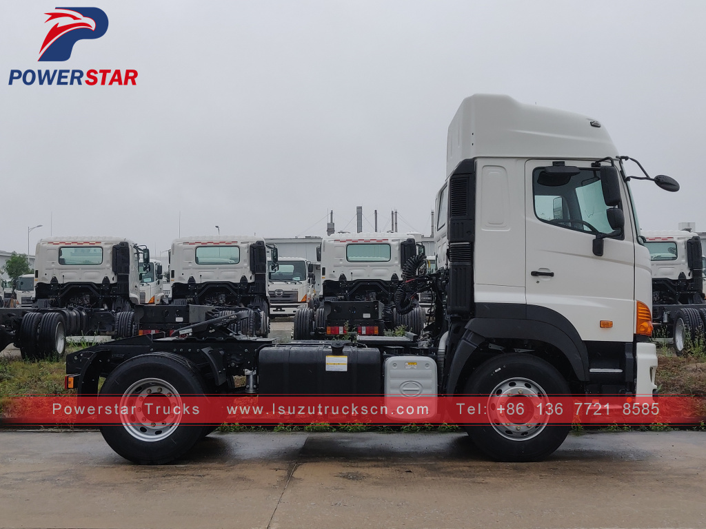 4x2 Japan HINO700 tractor head prime mover tractor truck for sale