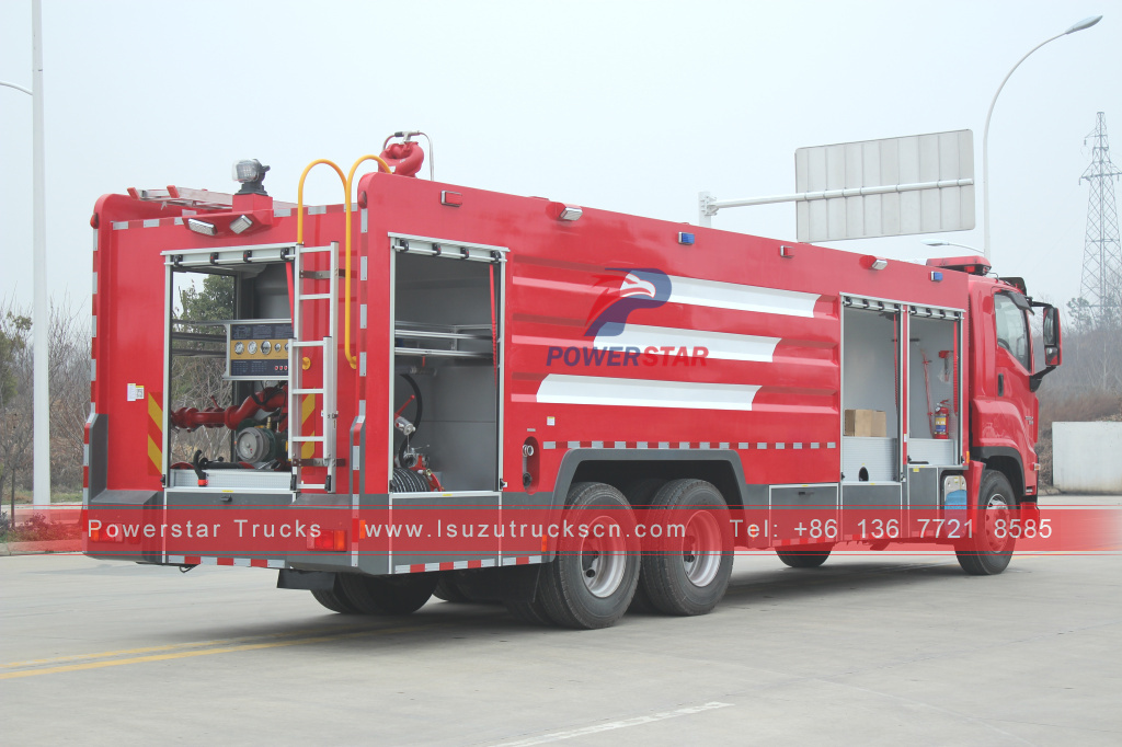 Japanese brand GIGA Water Tank/Foam Tank Fire Fighting Truck for sale