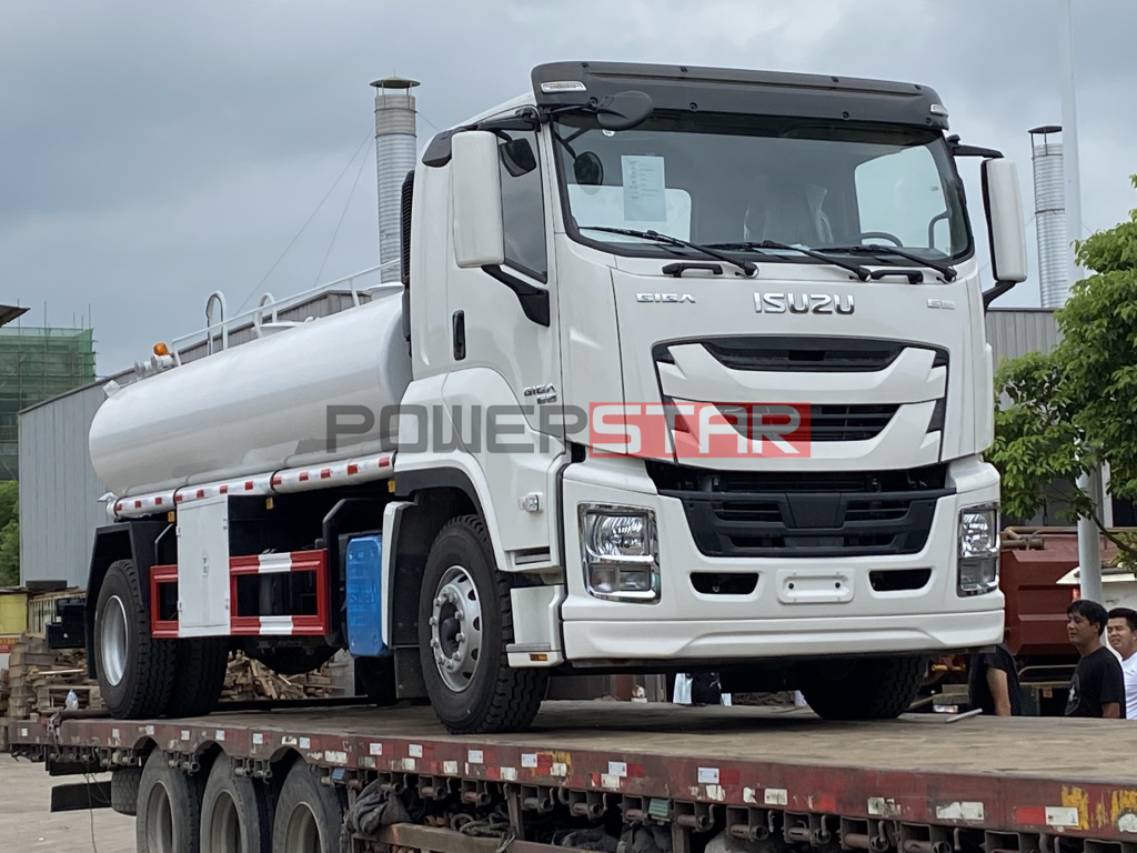 Xe tải chở nước uống bằng thép không gỉ ISUZU GIGA VC61 6UZ1-TCG50 380HP