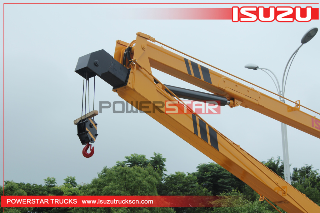 ISUZU Man Lifter Folding Arm Support Leg Truck Mounted Aerial Work Platform Skylift Cherry Picker Truck