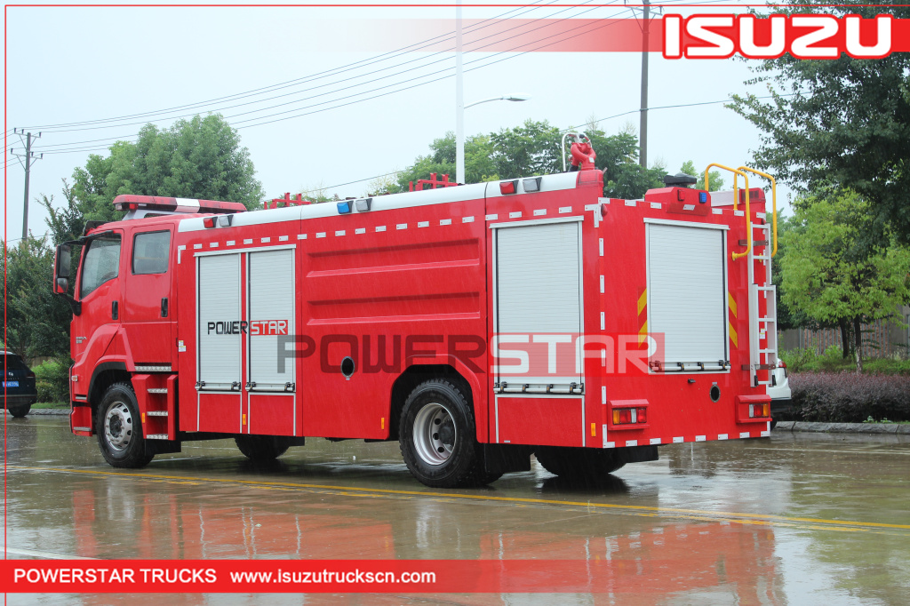 New ISUZU GIGA 4*2 Fire Fighting Vehicle 8 Tons Water Fire Engine