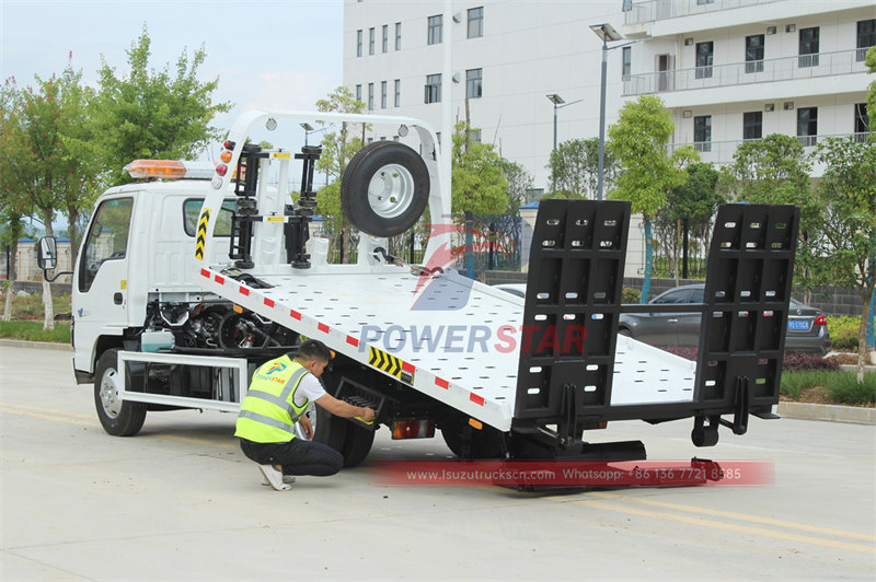 Hot sale Isuzu NKR 3 tons flatbed wrecker truck