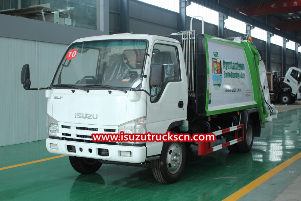 New used Compression Garbage Truck Isuzu 4 CBM