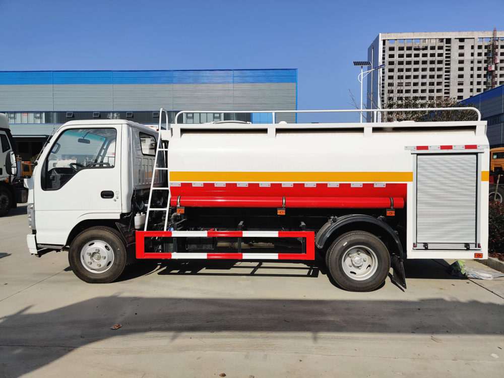 Isuzu water tanker trucks for fire rescue