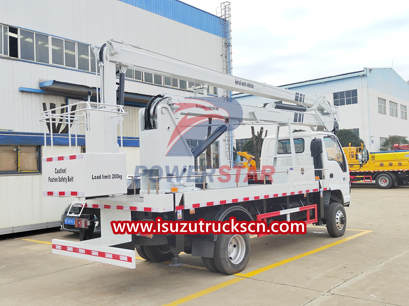 ISUZU NKR 4x4 manlifter truck