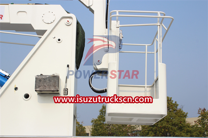 Isuzu GIGA articulating bucket truck