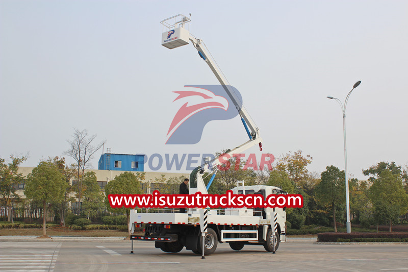 Isuzu GIGA articulating bucket truck