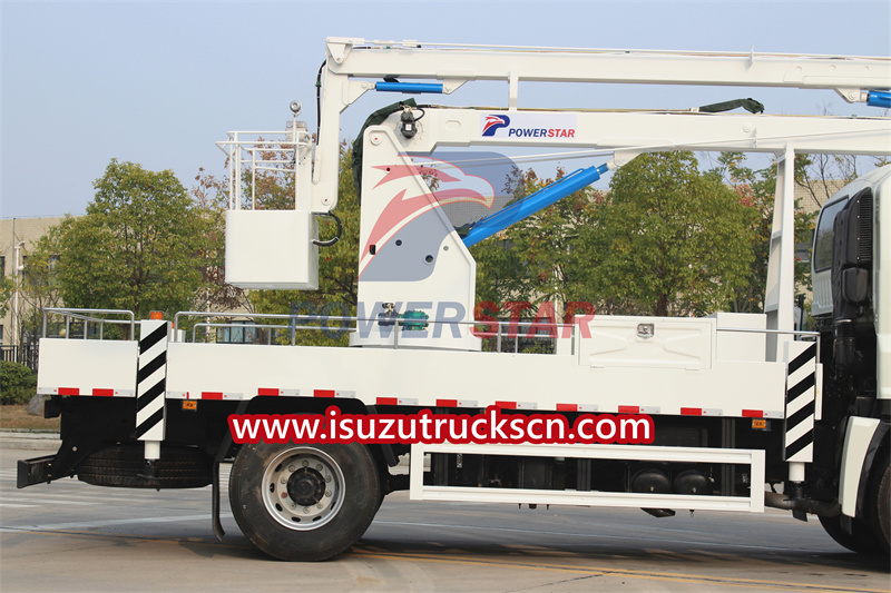 Isuzu GIGA articulating bucket truck