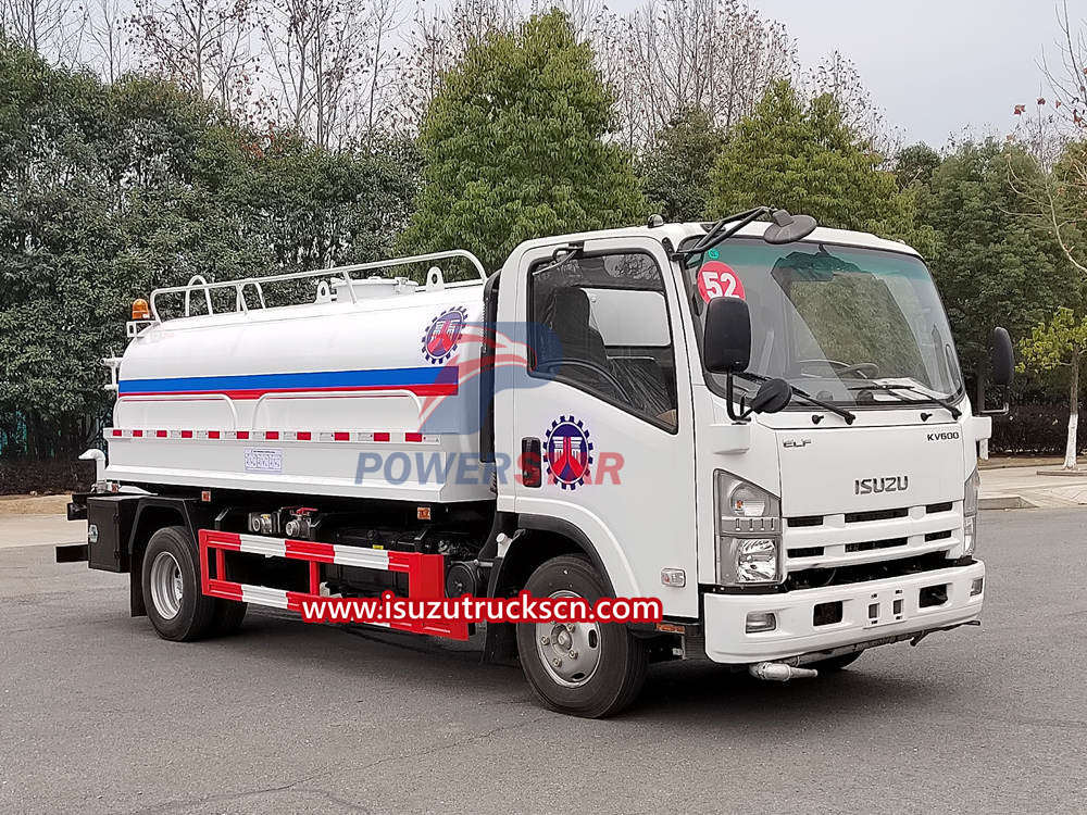 Xe chở nước Isuzu