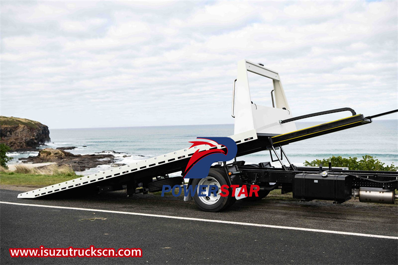 Isuzu NPR road rescue flatbed wrecker