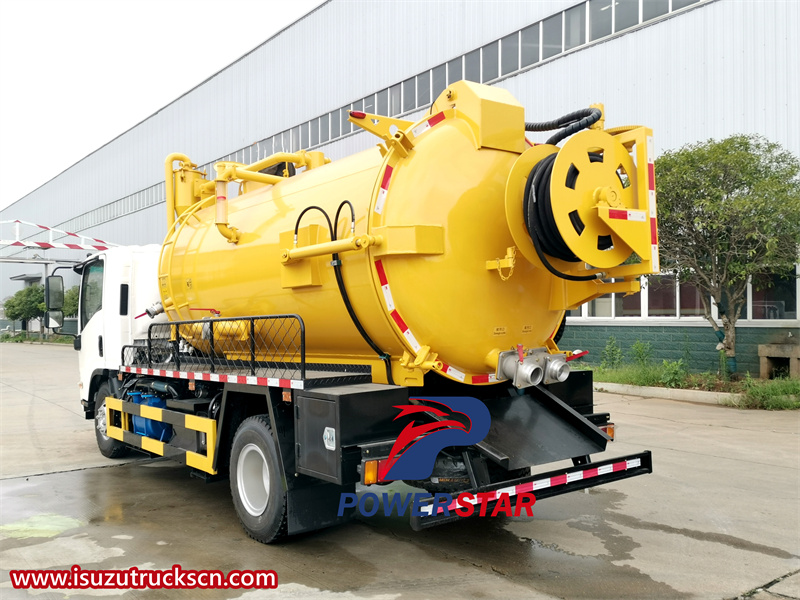 Isuzu 700P 8000L septic vacuum truck