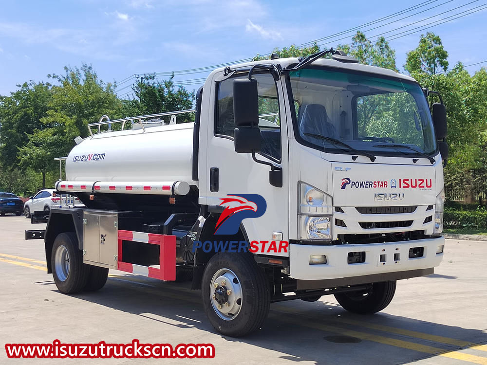 Xe tải chở nước Isuzu