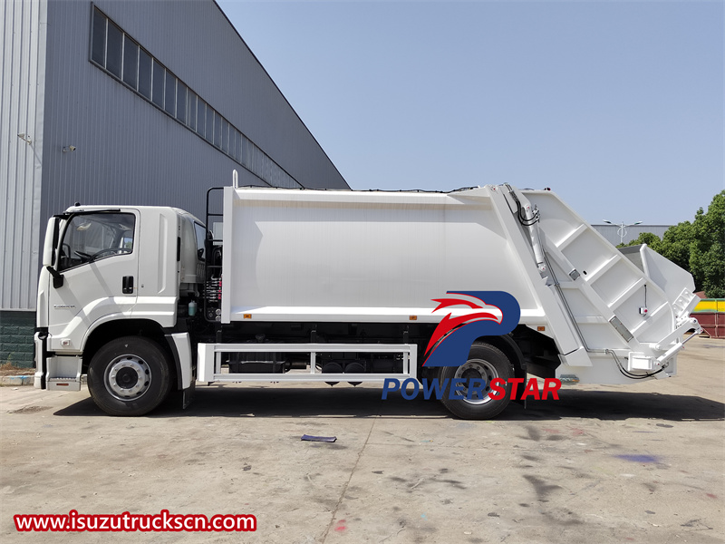 Isuzu GIGA 15cbm refuse compressor truck