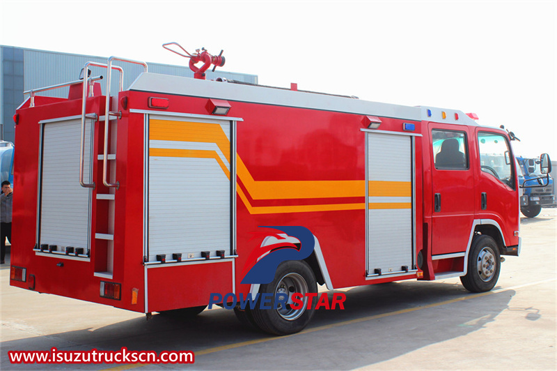 Isuzu NPR 700P water fire engine