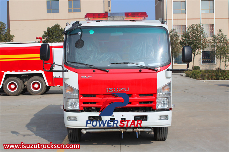 Isuzu 700P 5m3 water tank fire truck