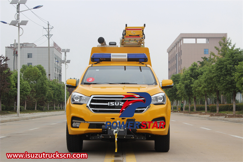 Isuzu 4x4 Pickup Tool Truck