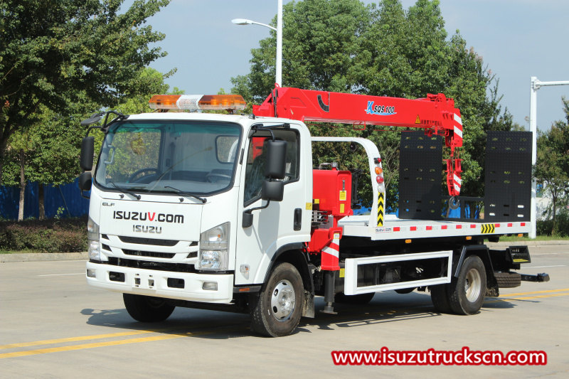 Isuzu ELF phục hồi xe ben phẳng bằng cần cẩu
    