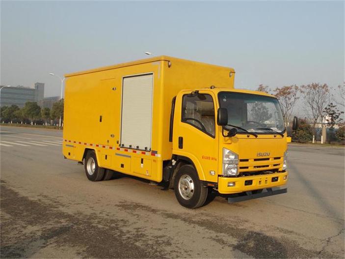 Xe cung cấp điện khẩn cấp Isuzu 500 ~ 900KW
    