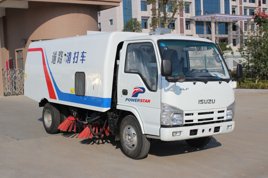 Xe quét đường quét rác Xe tải quét đường Isuzu ELF
    