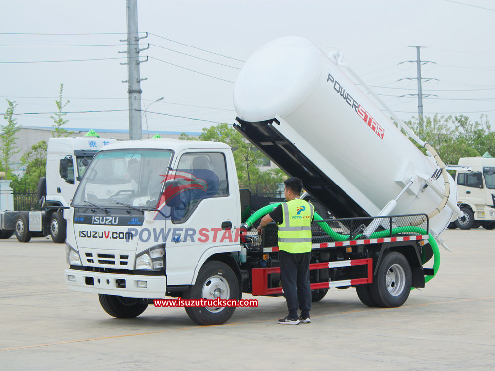 Quản lý hàng ngày xe hút nước thải Isuzu
    