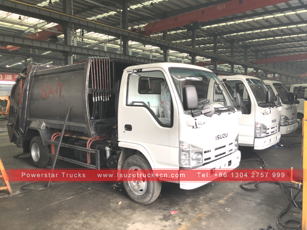 Philippines 10 chiếc xe ép rác 5cbm isuzu
    